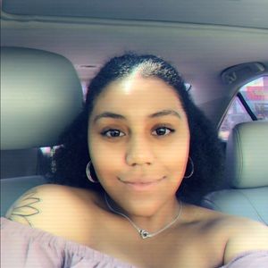 Meet your Posher, Celeste